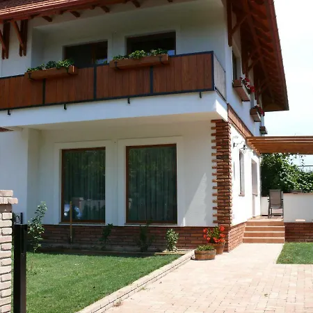 Sara Apartman Heviz Exterior photo